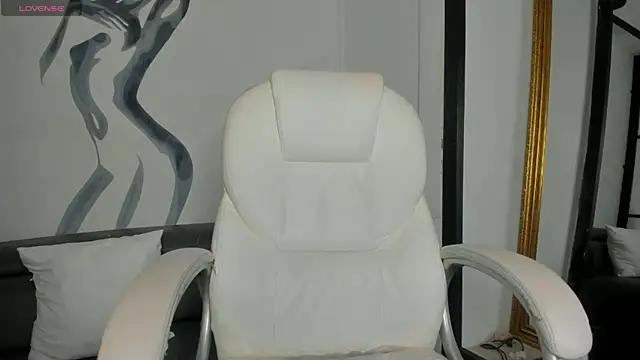 TinaJonnes  online show from 02-14-25, 06:19