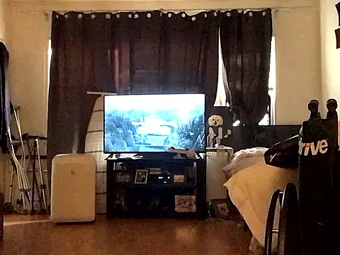 Snapshot of fatboyjayohh126 chatting on 12-23-24, 05:00 fatboyjayohh126 online show from 12-23-24, 05:00