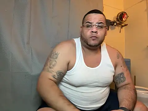 Snapshot of fatboyjayohh126 chatting on 01-29-25, 03:44 fatboyjayohh126 online show from 01-29-25, 03:44