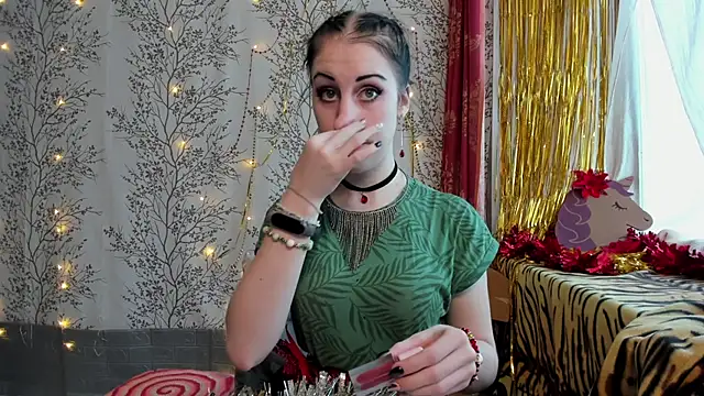 Snapshot of Mary0Lou chatting on 12-25-24, 07:46 Mary0Lou online show from 12-25-24, 07:46