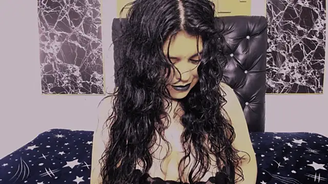 Snapshot of scarlett_w0lf chatting on 03-26-26, 03:06 scarlett w0lf online show from 03-26-26, 03:06