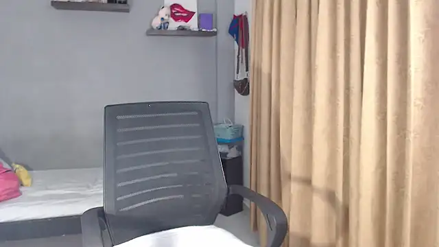 SusanLeroy online show from 12-01-25, 09:03