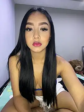 Snapshot of SOPHIACANDY19_ chatting on 12-19-24, 01:39 SOPHIACANDY19 online show from 12-19-24, 01:39