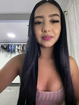 Snapshot of SOPHIACANDY19_ chatting on 01-04-25, 01:52 SOPHIACANDY19 online show from 01-04-25, 01:52