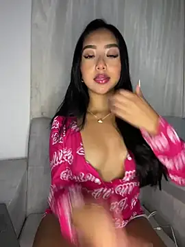 Snapshot of SOPHIACANDY19_ chatting on 02-24-25, 02:40 SOPHIACANDY19 online show from 02-24-25, 02:40