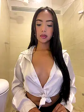 Snapshot of SOPHIACANDY19_ chatting on 10-06-25, 12:24 SOPHIACANDY19 online show from 10-06-25, 12:24