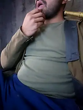 Snapshot of 77fuckerboy_ chatting on 01-11-26, 02:16 77fuckerboy online show from 01-11-26, 02:16