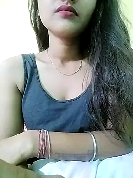 Snapshot of MISSQUEEN48 chatting on 02-28-25, 05:59 MISSQUEEN48 online show from 02-28-25, 05:59