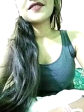 Snapshot of MISSQUEEN48 chatting on 03-10-25, 03:41 MISSQUEEN48 online show from 03-10-25, 03:41