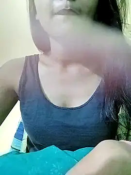 Snapshot of MISSQUEEN48 chatting on 03-12-25, 03:29 MISSQUEEN48 online show from 03-12-25, 03:29