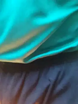 Snapshot of Wild-Honey chatting on 12-21-24, 03:25 Wild-Honey online show from 12-21-24, 03:25