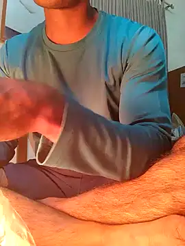 Snapshot of Wild-Honey chatting on 01-15-25, 03:50 Wild-Honey online show from 01-15-25, 03:50