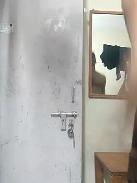 Snapshot of Wild-Honey chatting on 09-27-25, 02:55 Wild-Honey online show from 09-27-25, 02:55