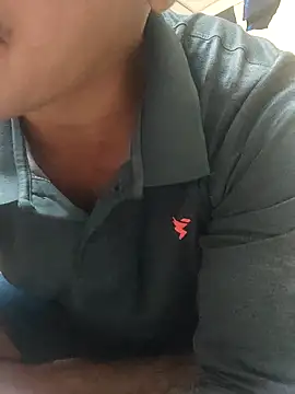 Snapshot of Wild-Honey chatting on 11-23-25, 10:59 Wild-Honey online show from 11-23-25, 10:59