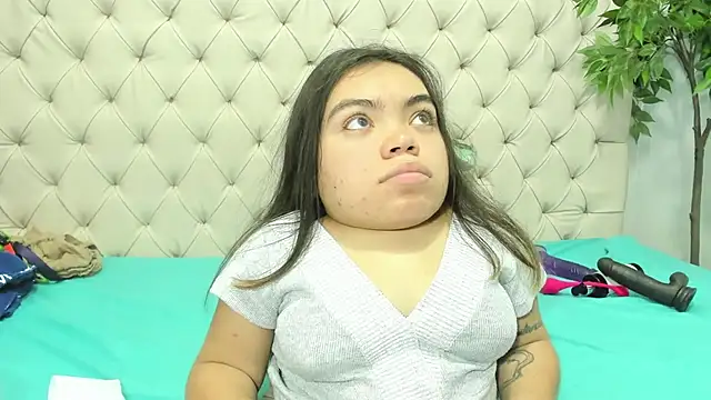 Michelle Brooks online show from 12-14-24, 01:27