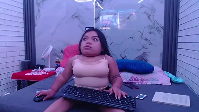 Michelle Brooks online show from 09-12-25, 03:12