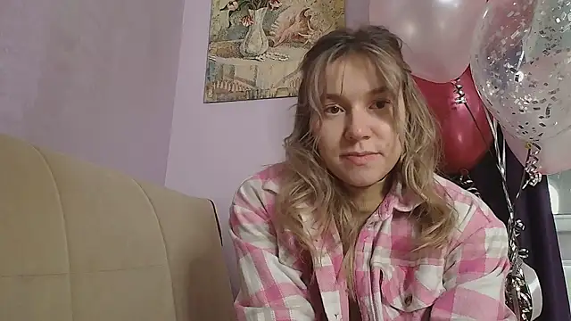 TaylorBre online show from 03-08-25, 07:31