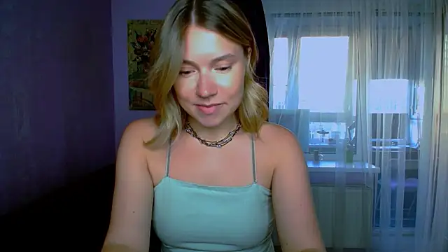 TaylorBre online show from 09-09-25, 04:56
