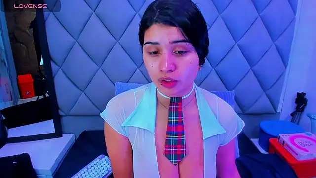 venusowen  online show from 11-20-25, 11:43