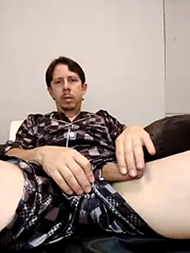 Snapshot of hoy_toyboy chatting on 07-19-26, 06:17 hoy toyboy online show from 07-19-26, 06:17