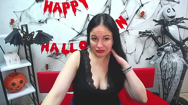 TayaBoret online show from 10-18-25, 05:25