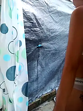 Kenia Moreno1 online show from 12-17-25, 02:23