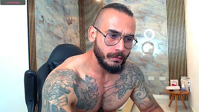 Snapshot of hanz_col chatting on 02-23-25, 11:25 hanz col online show from 02-23-25, 11:25