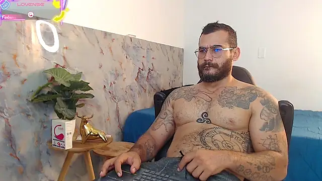 Snapshot of hanz_col chatting on 09-24-25, 11:13 hanz col online show from 09-24-25, 11:13