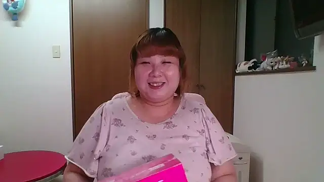 Snapshot of SAKU-RA-chan chatting on 06-16-26, 01:36 SAKU-RA-chan online show from 06-16-26, 01:36