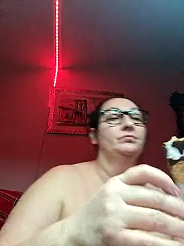 Snapshot of Genoveva73sexy chatting on 02-17-25, 05:53 Genoveva73sexy online show from 02-17-25, 05:53