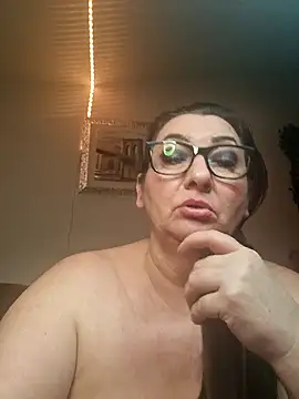 Snapshot of Genoveva73sexy chatting on 03-06-25, 03:57 Genoveva73sexy online show from 03-06-25, 03:57