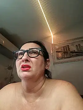 Snapshot of Genoveva73sexy chatting on 09-12-25, 01:22 Genoveva73sexy online show from 09-12-25, 01:22