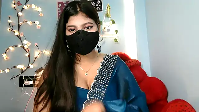 Snapshot of Reena_Singh53 chatting on 11-15-25, 01:18 Reena Singh53 online show from 11-15-25, 01:18