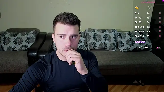 Snapshot of JohnnyStepBro chatting on 10-01-25, 06:58 JohnnyStepBro online show from 10-01-25, 06:58