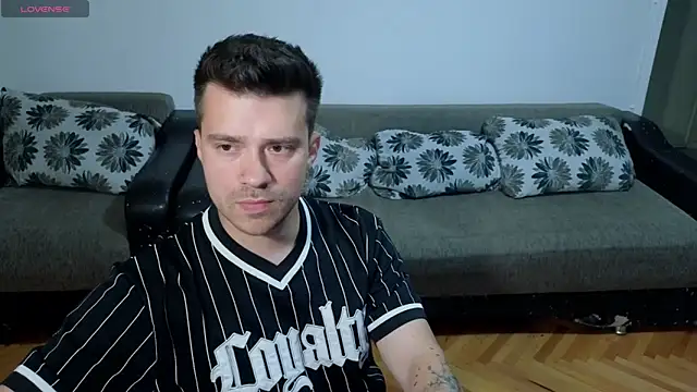 JohnnyStepBro online show from 06-20-26, 08:22