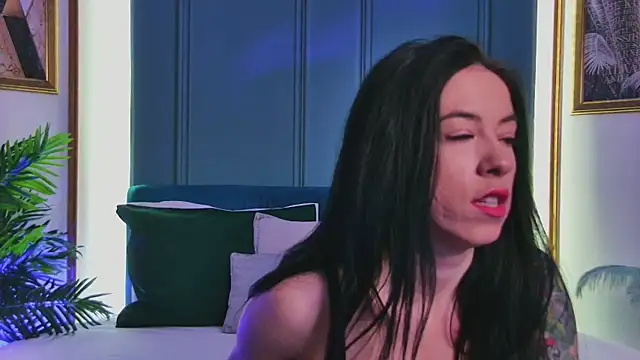 Snapshot of MadilynFox chatting on 02-04-26, 08:14 MadilynFox online show from 02-04-26, 08:14