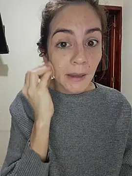 Snapshot of Hanny_24 chatting on 01-08-26, 11:34 Hanny 24 online show from 01-08-26, 11:34