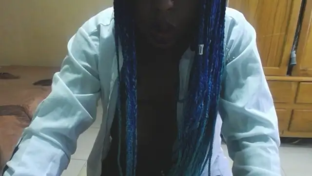 Snapshot of _Zooee chatting on 01-30-25, 01:31 Zooee online show from 01-30-25, 01:31