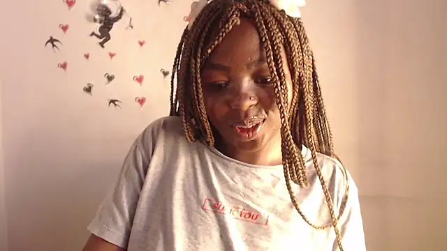 Snapshot of _Zooee chatting on 07-18-26, 04:11 Zooee online show from 07-18-26, 04:11