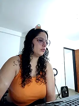 babyluna939 online show from 04-19-26, 06:32