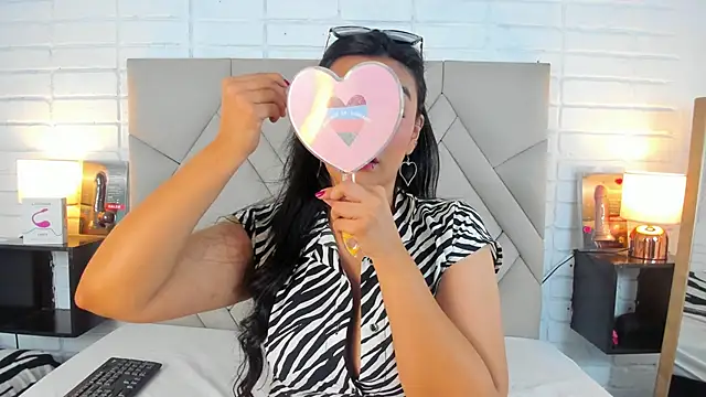 Isis Osman online show from 03-07-25, 09:17