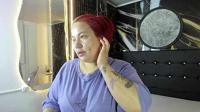 Bruja  Scarlata online show from 10-09-25, 10:13