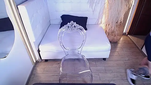 Bruja  Scarlata online show from 11-20-25, 10:15