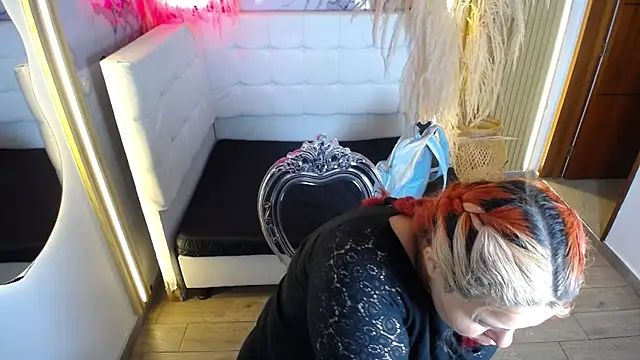 Bruja  Scarlata online show from 11-22-25, 11:09