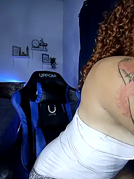 Snapshot of __elissa chatting on 02-13-25, 07:56   elissa online show from 02-13-25, 07:56