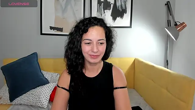 Snapshot of Linda_Insatiable chatting on 02-24-25, 05:00 Linda Insatiable online show from 02-24-25, 05:00