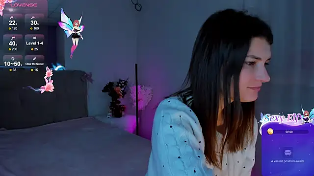 Snapshot of Laura_Leee chatting on 01-11-25, 06:35 Laura Leee online show from 01-11-25, 06:35