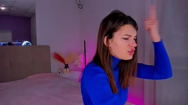 Snapshot of Laura_Leee chatting on 01-22-25, 06:31 Laura Leee online show from 01-22-25, 06:31