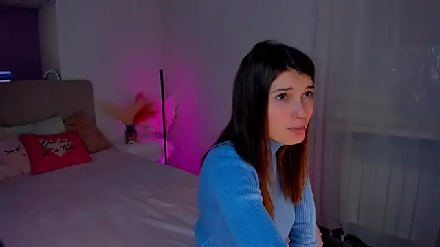 Snapshot of Laura_Leee chatting on 02-09-25, 12:30 Laura Leee online show from 02-09-25, 12:30