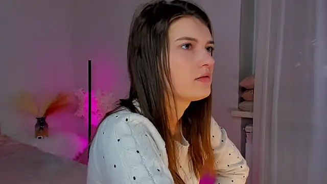 Snapshot of Laura_Leee chatting on 03-02-25, 06:16 Laura Leee online show from 03-02-25, 06:16